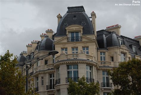 92 des champs élysées.